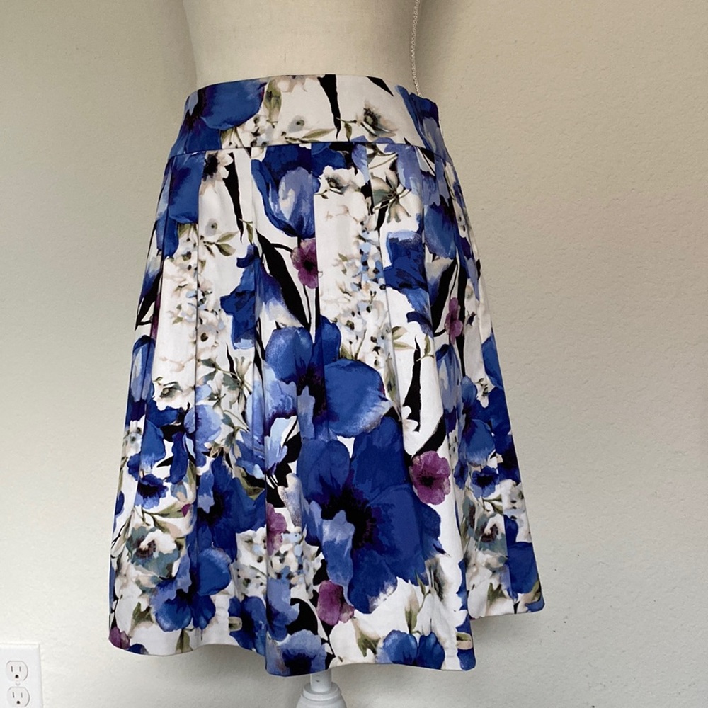 White House Black Market skirt, floral, blue